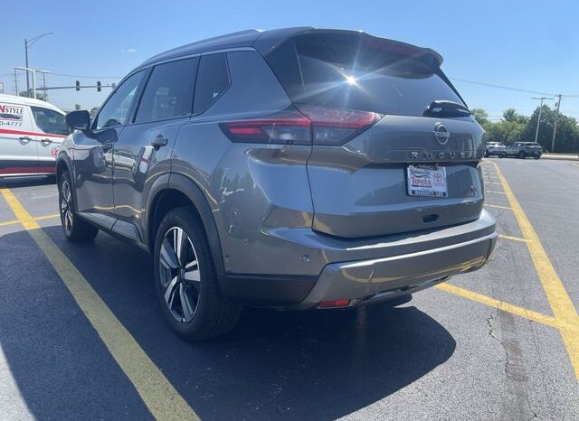
								Nissan Rogue full									