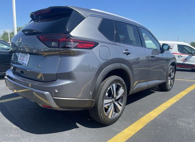 
								Nissan Rogue full									