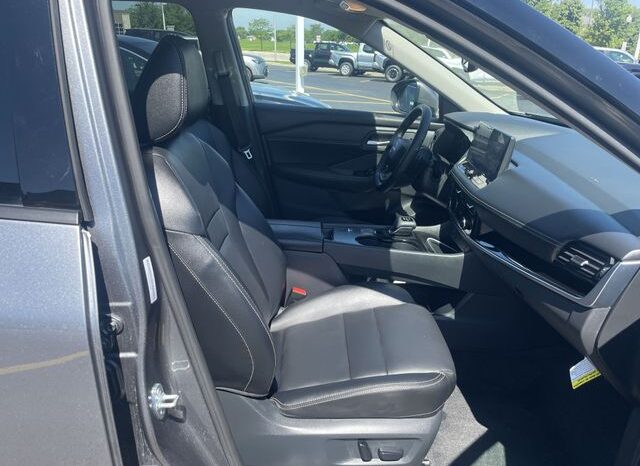 
								Nissan Rogue full									