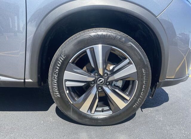 
								Nissan Rogue full									