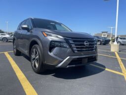 
										Nissan Rogue full									