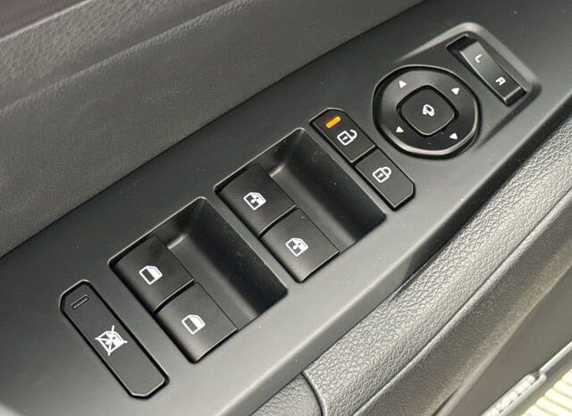 
 Kia Sportage Hybrid full									