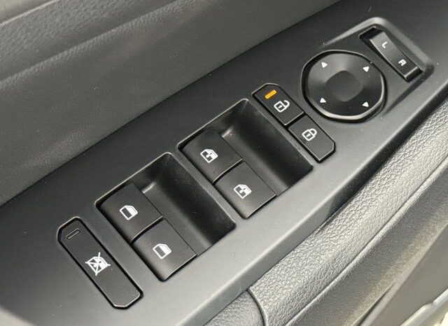 
 Kia Sportage Hybrid full									