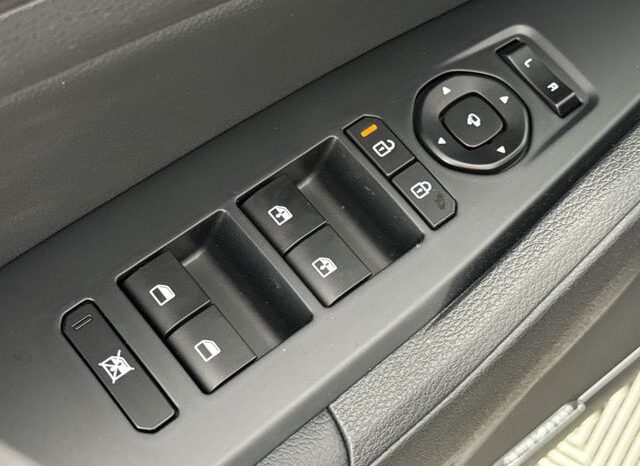
 Kia Sportage Hybrid full									