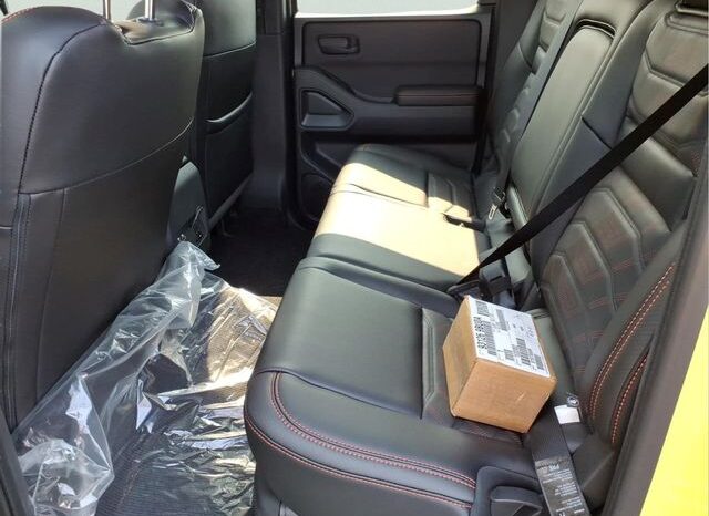 
 Nissan Frontier full									