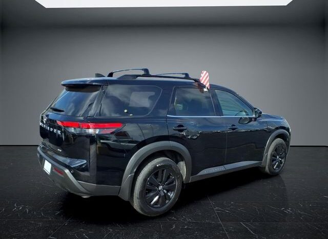 
 Nissan Pathfinder full									