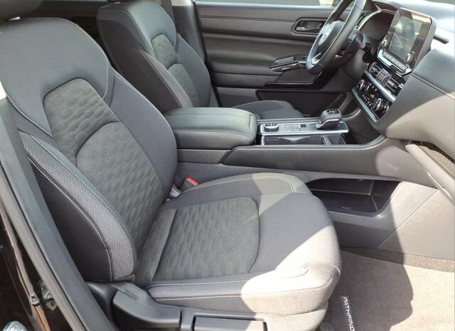 
 Nissan Pathfinder full									