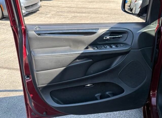 
								Dodge Grand Caravan full									