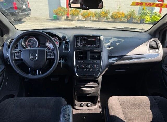 
								Dodge Grand Caravan full									