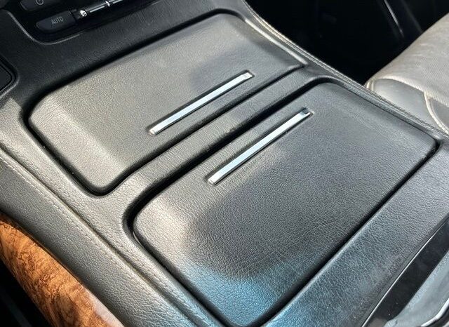 
 Chevrolet Tahoe full									