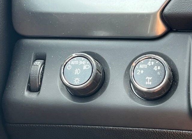 
 Chevrolet Tahoe full									