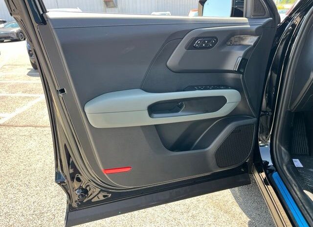 
								Kia Telluride full									