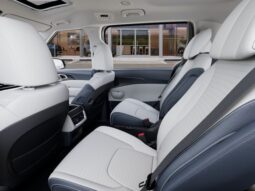 
										Kia Carnival Hybrid full									