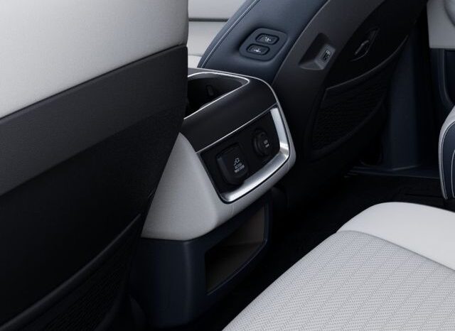 
								Kia Carnival Hybrid full									