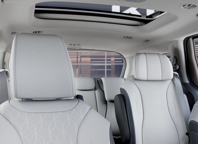 
								Kia Carnival Hybrid full									