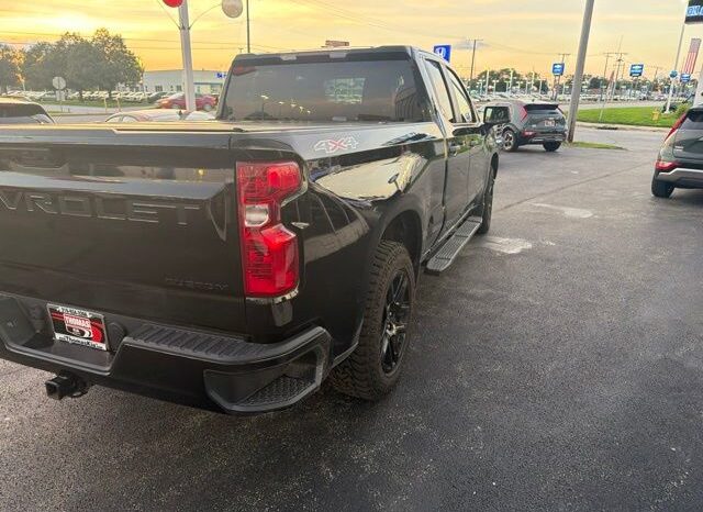 
 Chevrolet Silverado 1500 full									