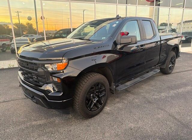 
 Chevrolet Silverado 1500 full									