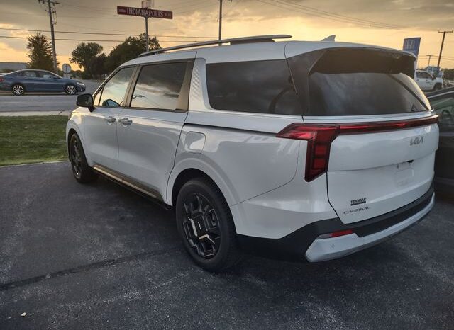 
 Kia Carnival Hybrid full									
