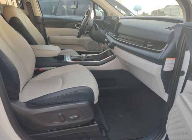 
 Kia Carnival Hybrid full									
