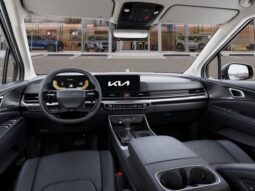 Kia Carnival full