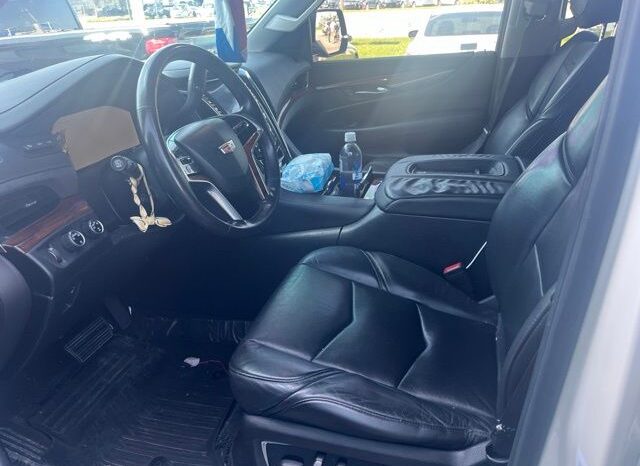 
 Cadillac Escalade full									
