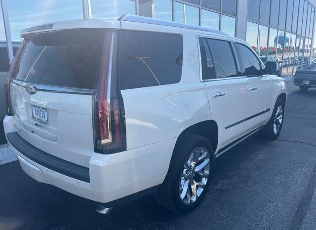 
 Cadillac Escalade full									
