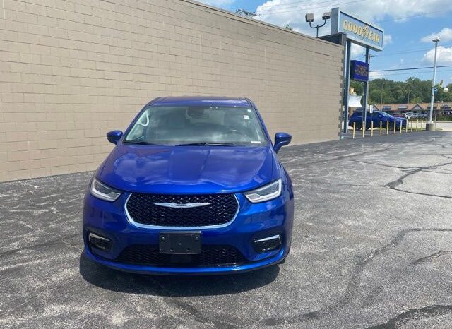 
 Chrysler Pacifica full									
