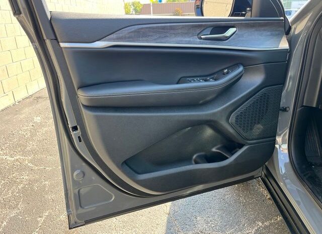 
								Jeep Grand Cherokee full									