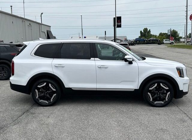 
 Kia Telluride full									