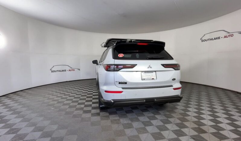 
								Mitsubishi Outlander full									
