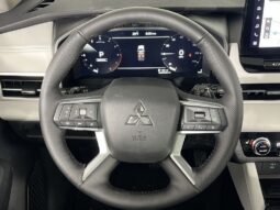 
 Mitsubishi Outlander full									