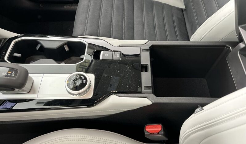 
 Mitsubishi Outlander full									