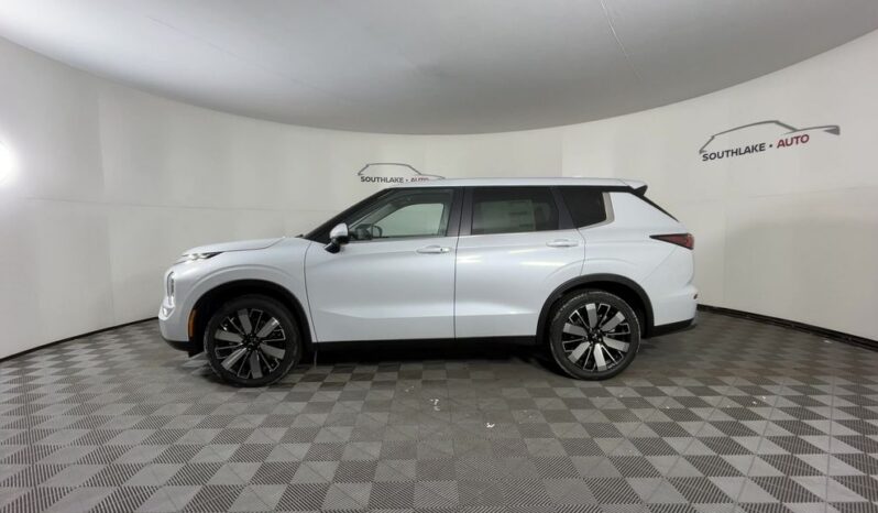 
 Mitsubishi Outlander full									