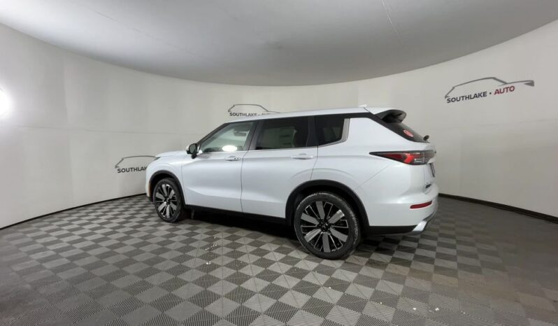 
 Mitsubishi Outlander full									
