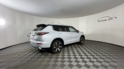 
 Mitsubishi Outlander full									