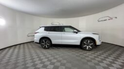
 Mitsubishi Outlander full									