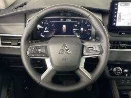 
 Mitsubishi Outlander full									