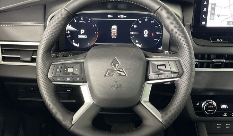 
 Mitsubishi Outlander full									