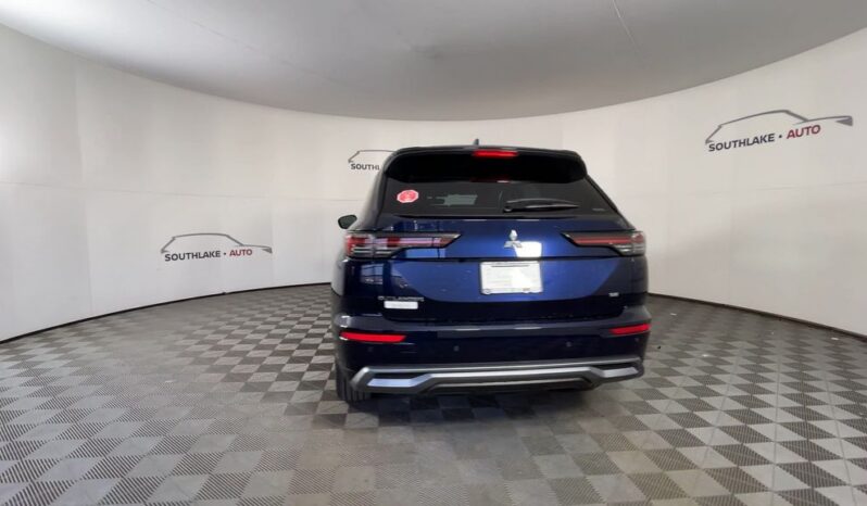 
 Mitsubishi Outlander full									