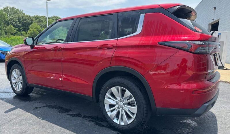 
 Mitsubishi Outlander full									