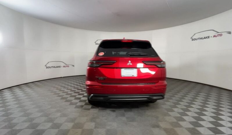 
 Mitsubishi Outlander full									