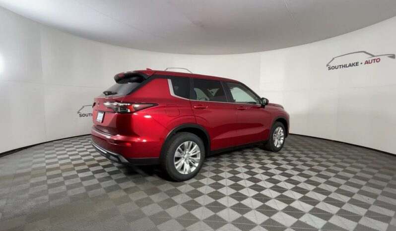 
 Mitsubishi Outlander full									
