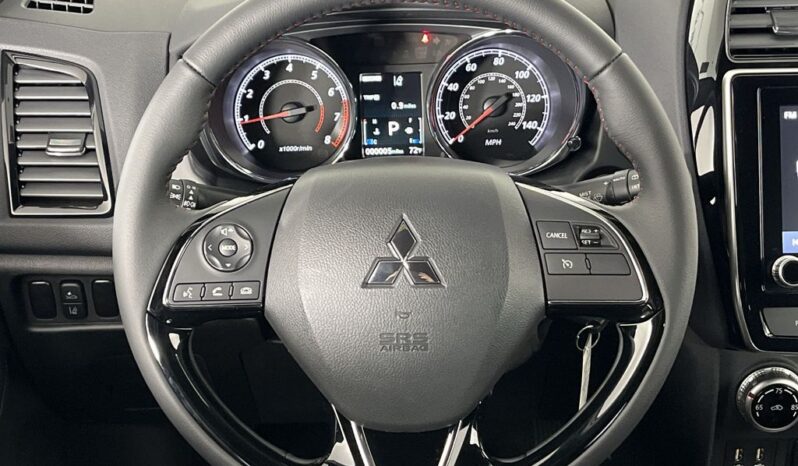 
 Mitsubishi Outlander Sport full									