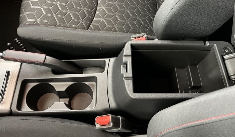 
 Mitsubishi Outlander Sport full									