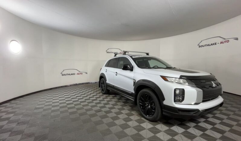 
 Mitsubishi Outlander Sport full									