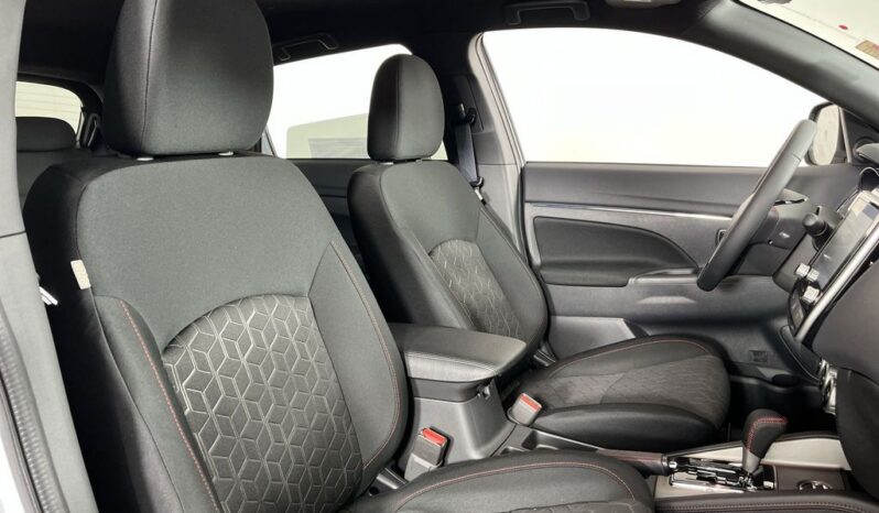 
 Mitsubishi Outlander Sport full									