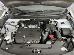 Mitsubishi Outlander Sport full