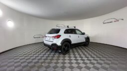 Mitsubishi Outlander Sport full