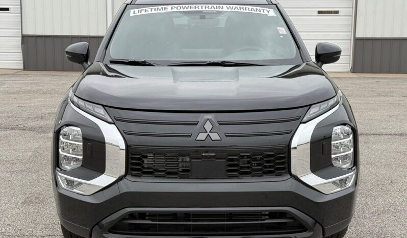 
 Mitsubishi Outlander full									