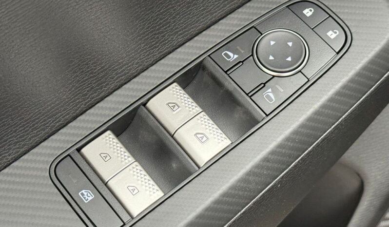 
 Mitsubishi Outlander full									